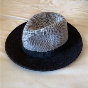 Hinge black and gray knit hat